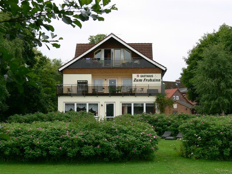 Gasthaus Zum Frohsinn Bosau Экстерьер фото